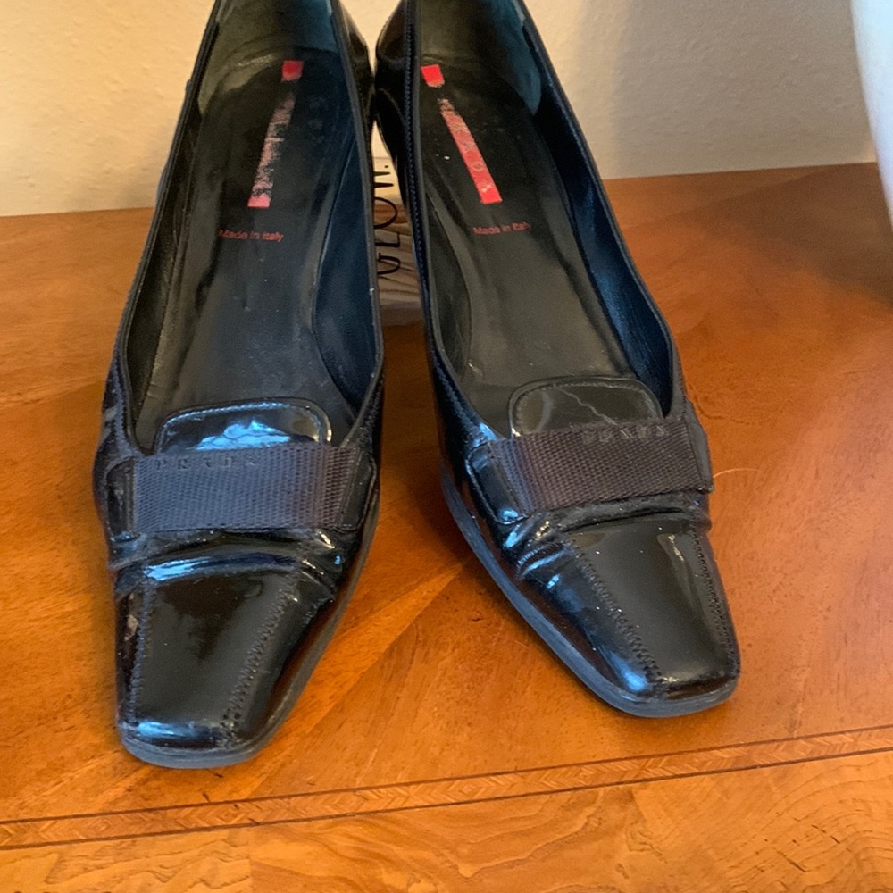 Pravda shoes size 10